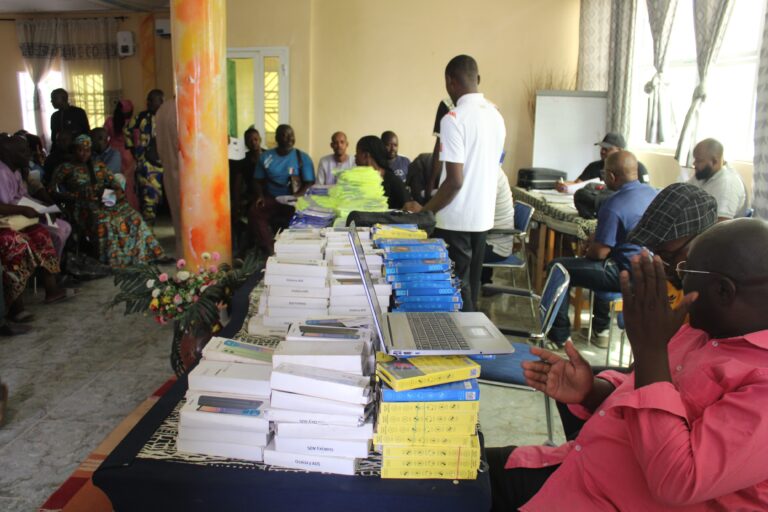 Distribution du kit de ciblage par l’équipe du PULCCA