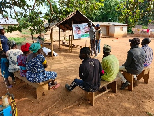 A Gbakombo, près de Bertoua, la FAO et son partenaire de mise en œuvre ADEES œuvrent pour une production accrue des ignames