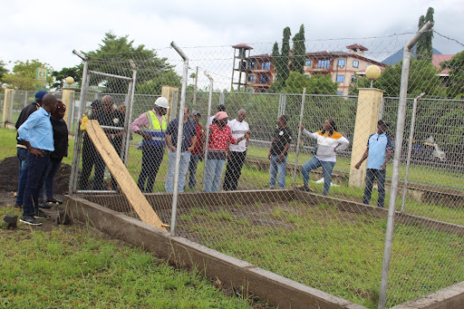 Ici trà´nera bientà´t la station agrométéorologique de Limbe